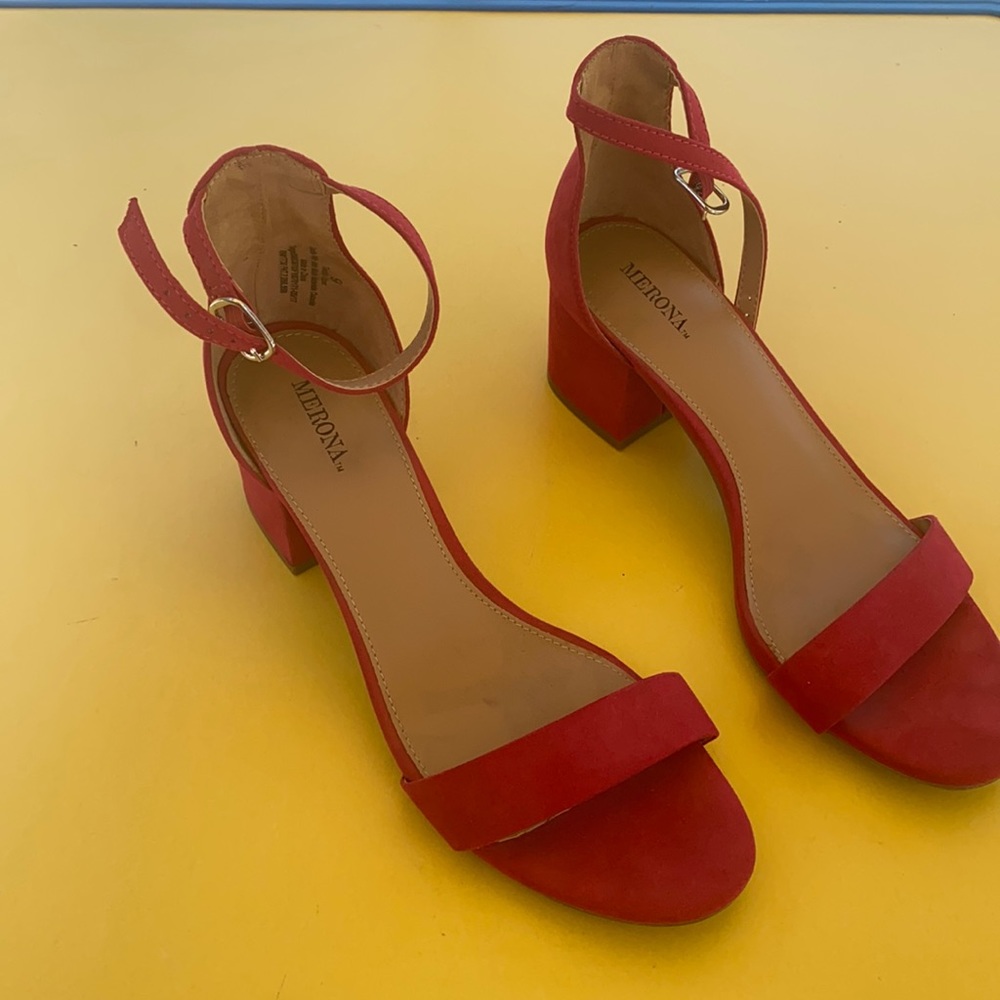 fuchsia heels
